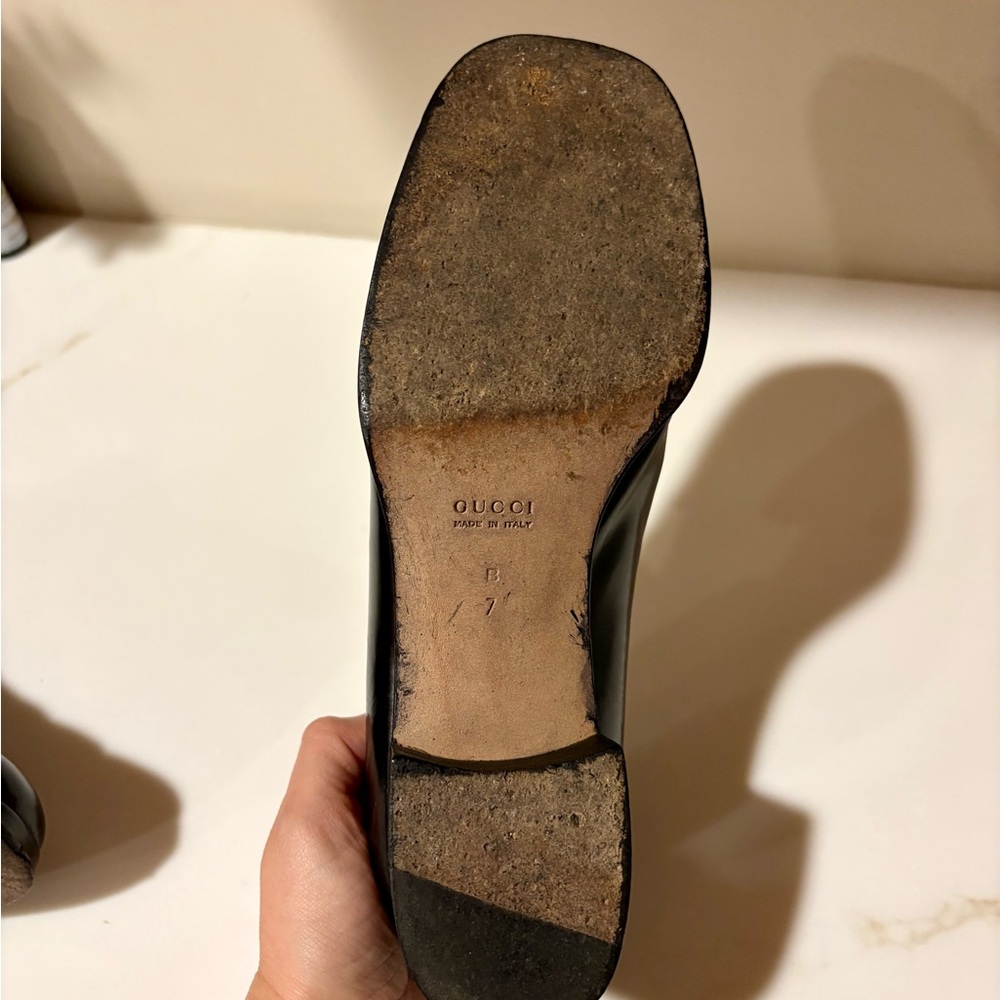 Gucci Black Leather Loafers with Silver Detail - Picture 4 of 6
